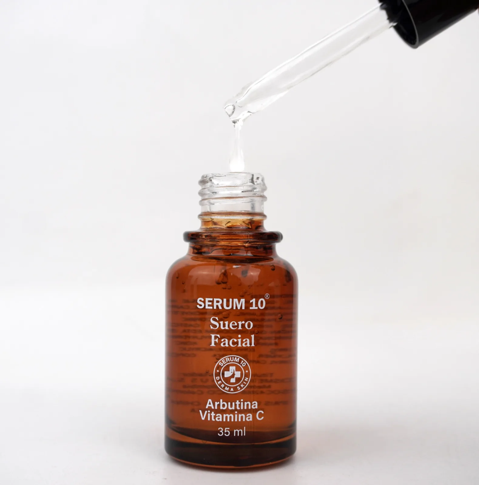 Sérum iluminador de arbutina y vitamina C