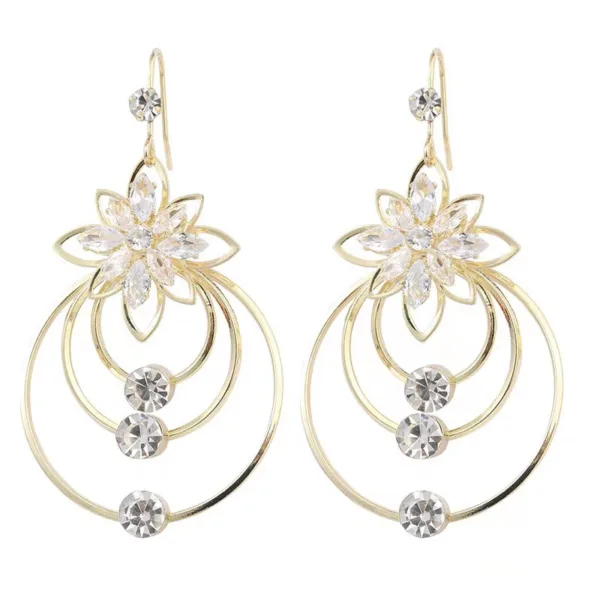 Aretes elegantes de diseño clásico